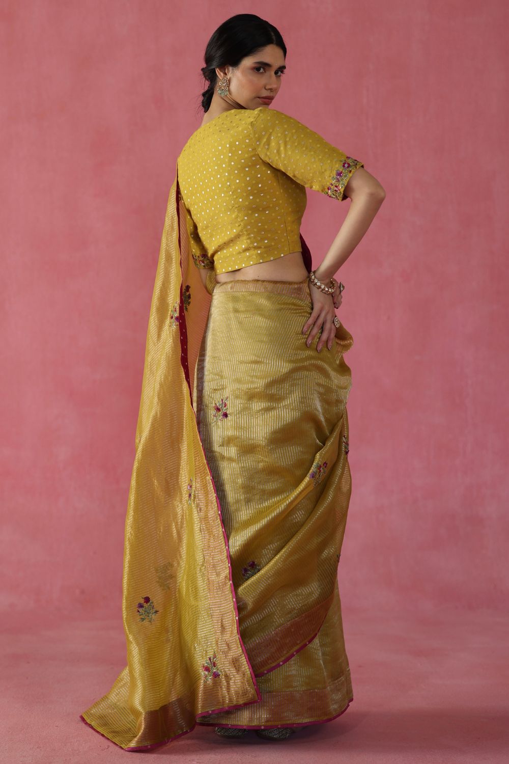 Anjeer Saree