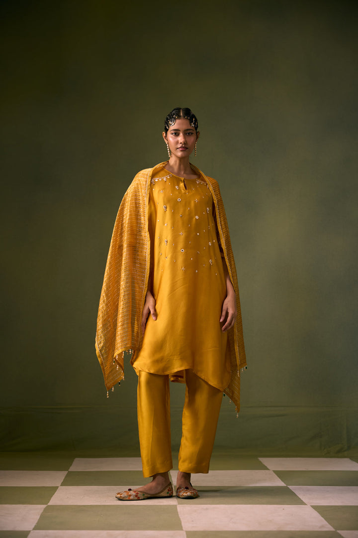 ACove Antifit Kurta Set