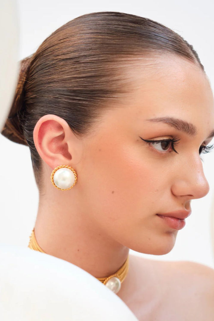 Ananya Panday In 20mm Senora Studs