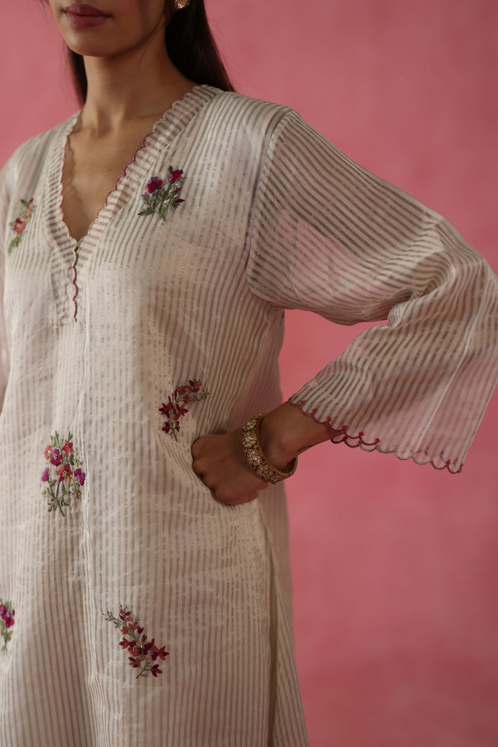 Shakkar Kurta Set