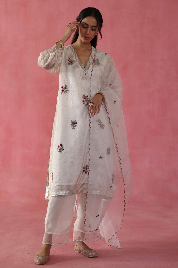 Shakkar Kurta Set