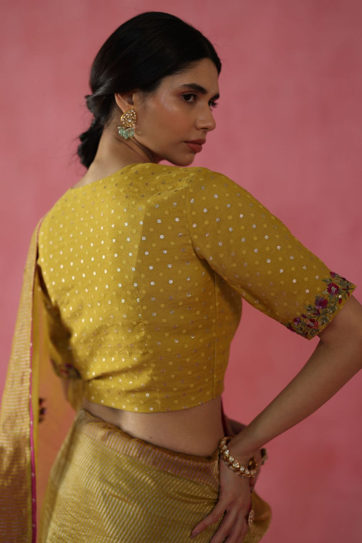 Anjeer Saree