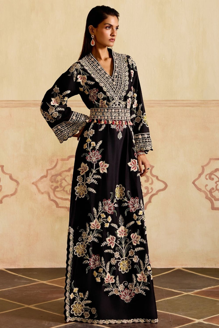 Black contrast embroidered dress kurta with tie-up belt