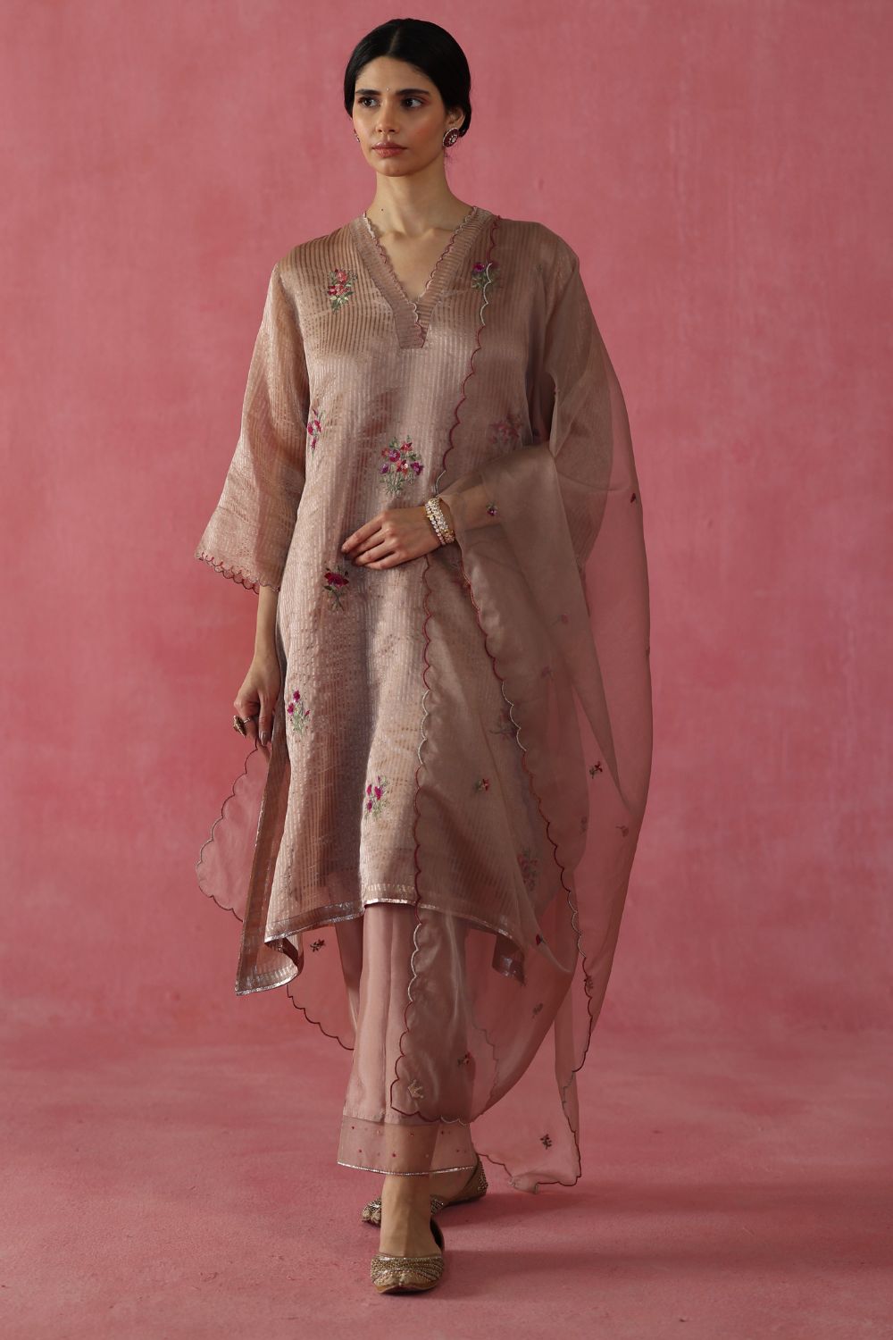 Shakkar Kurta Set