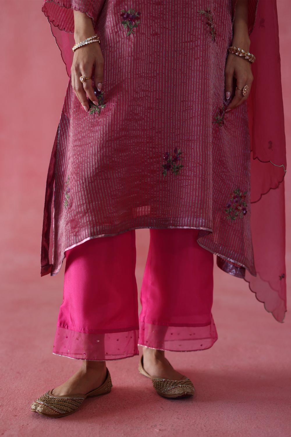Shakkar Kurta Set