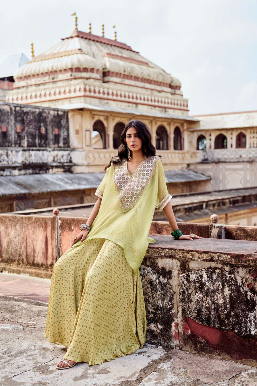 Green Gota Cape Set