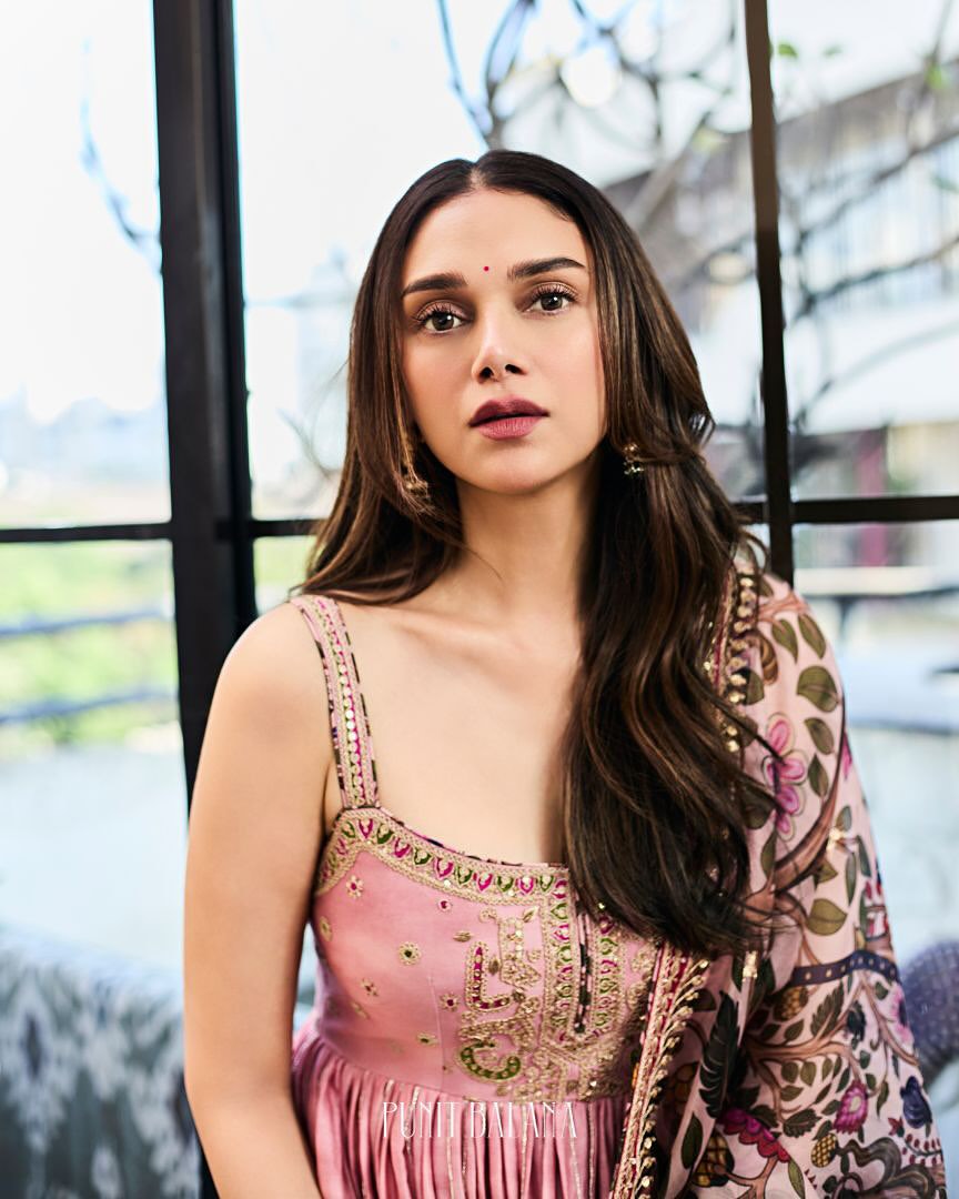 Aditi Rao Hydari in Dusky Pink Anarkali Set