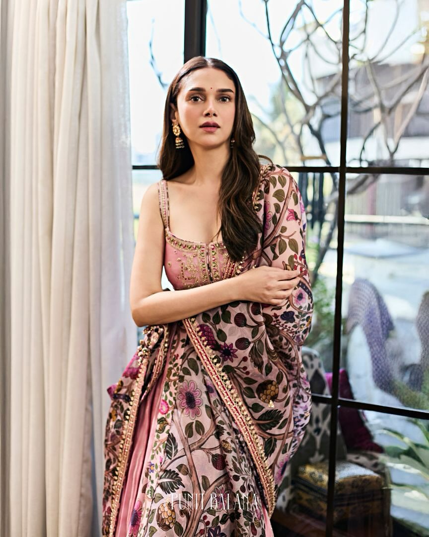 Aditi Rao Hydari in Dusky Pink Anarkali Set