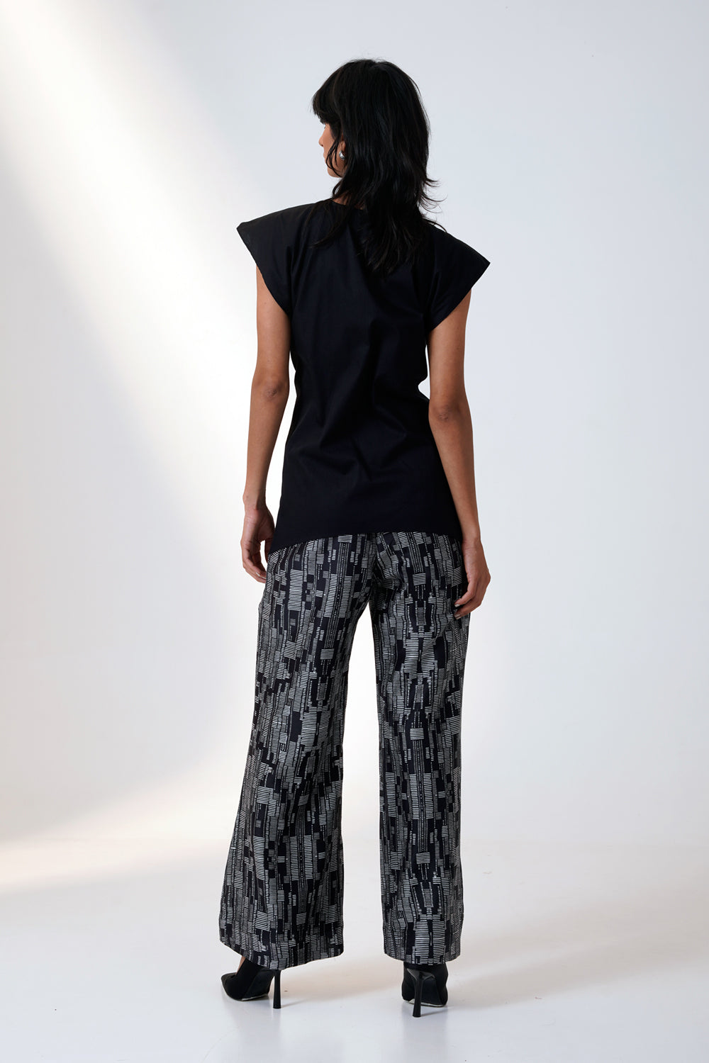 Martina I Bow Clutch Top With Printed Bell Bottoms