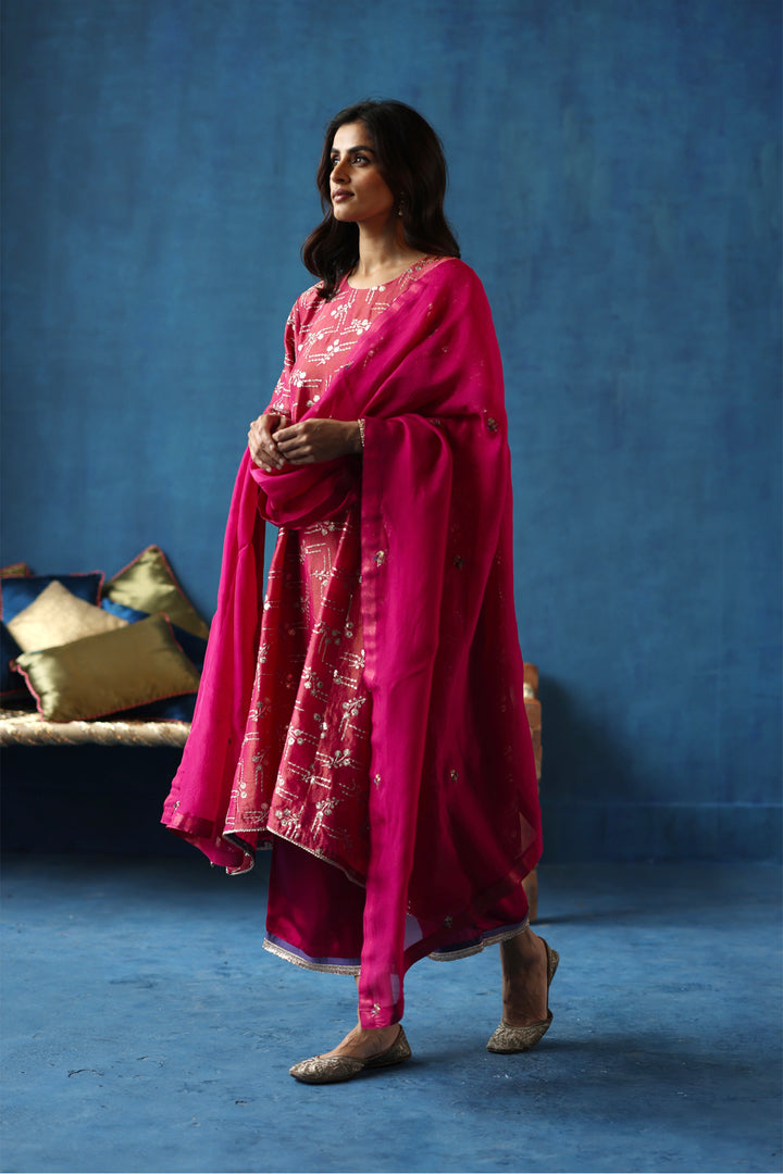 Aam Panna Fuchsia Kurta Set