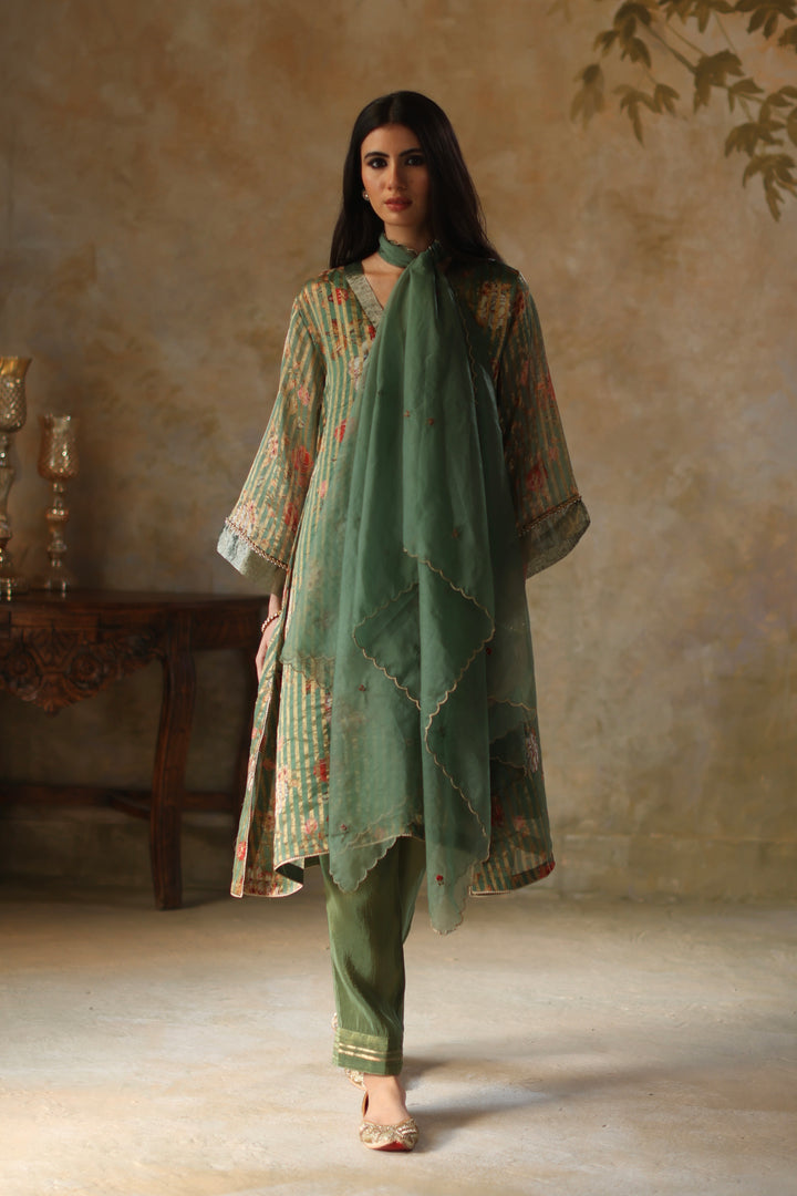 Ikai Kurta Set