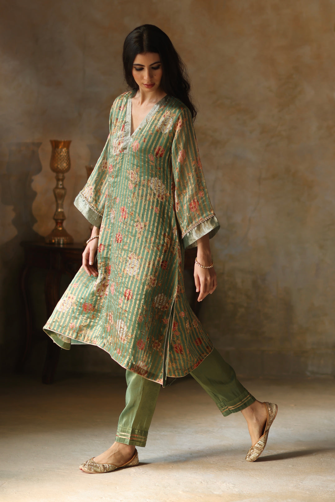 Ikai Kurta Set