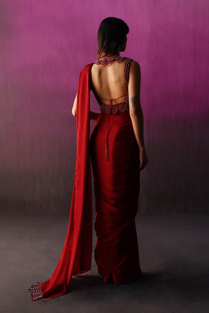 The Red Scallop Crystal Drape