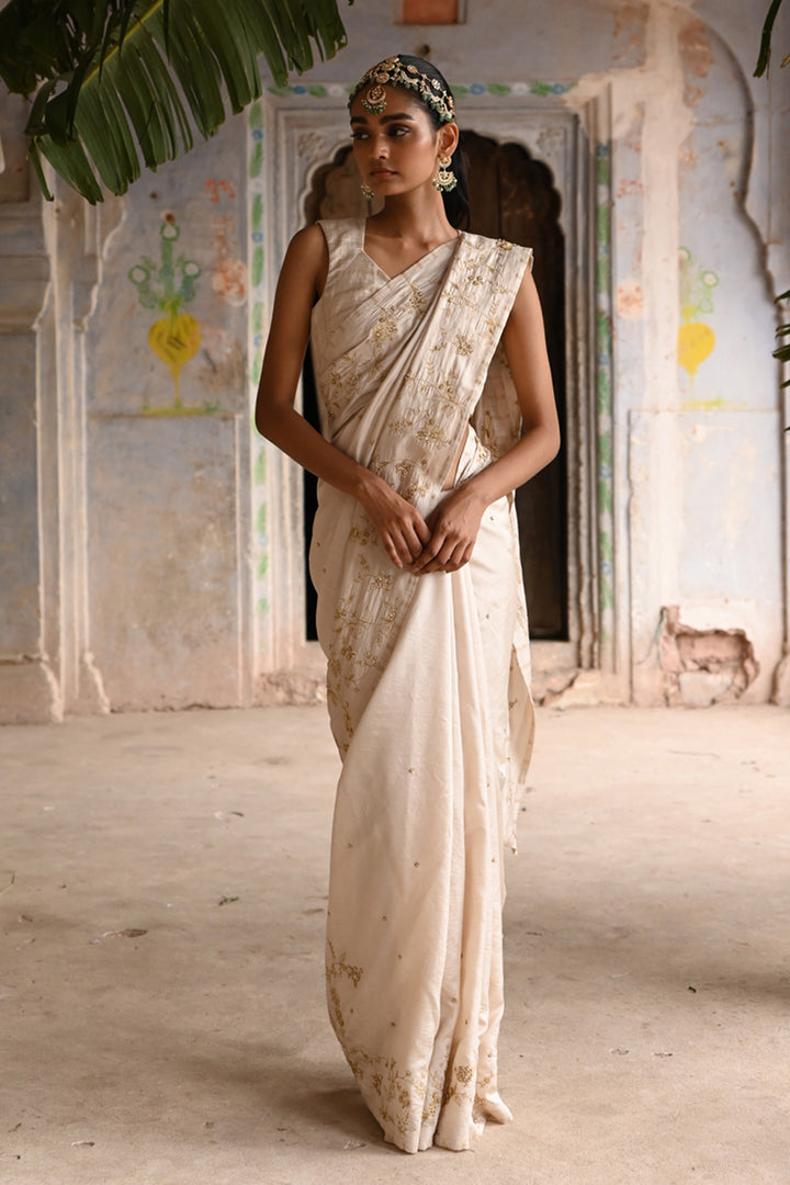 Ivory Silk Saree With Blouse