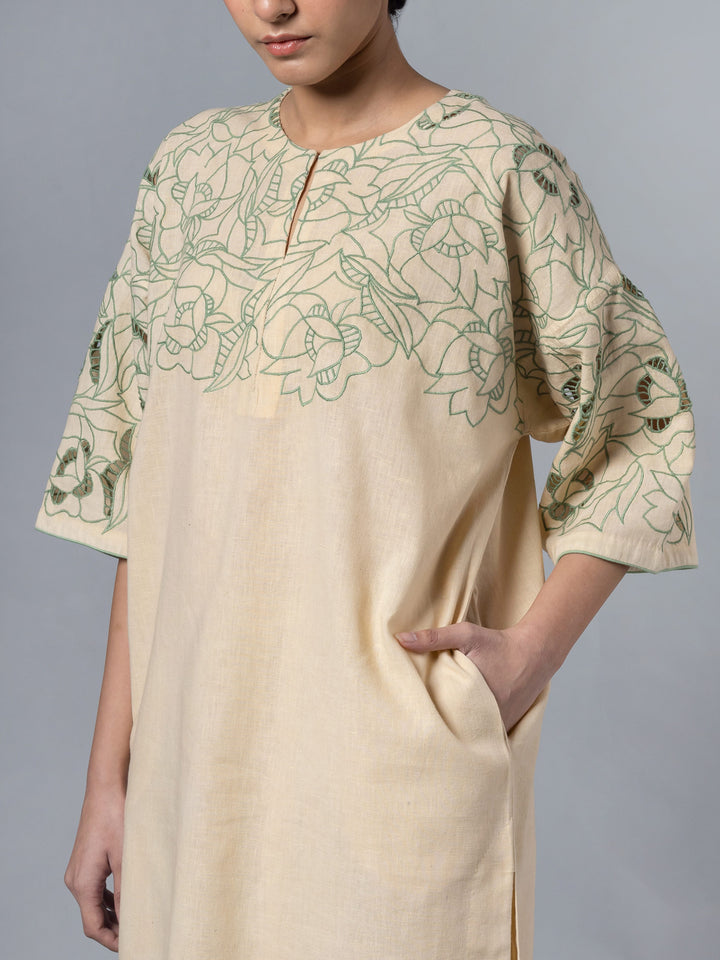 Estela Kurta