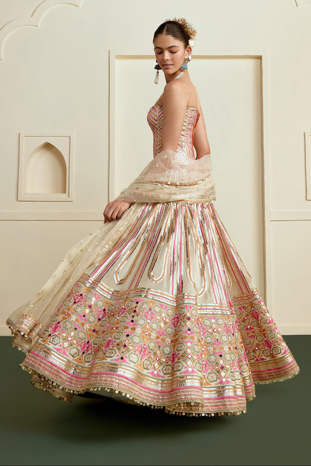 Vaani Kapoor In Ameesha Lehenga Set
