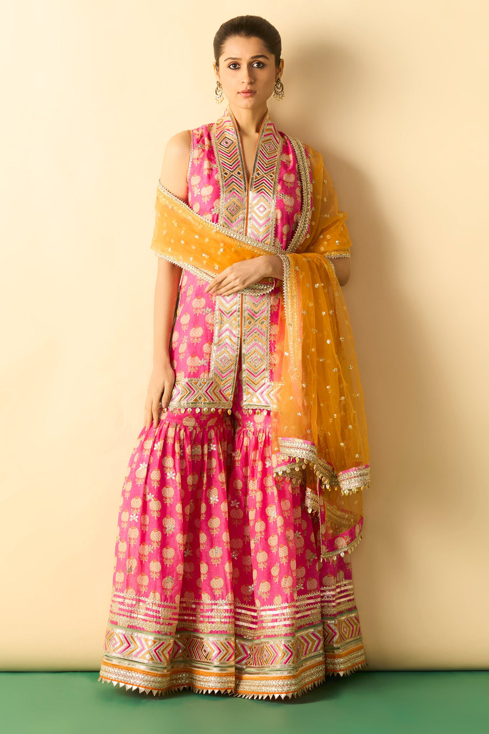 Aarvi Sharara Set