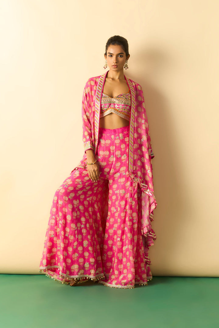 Dharika Cape Set