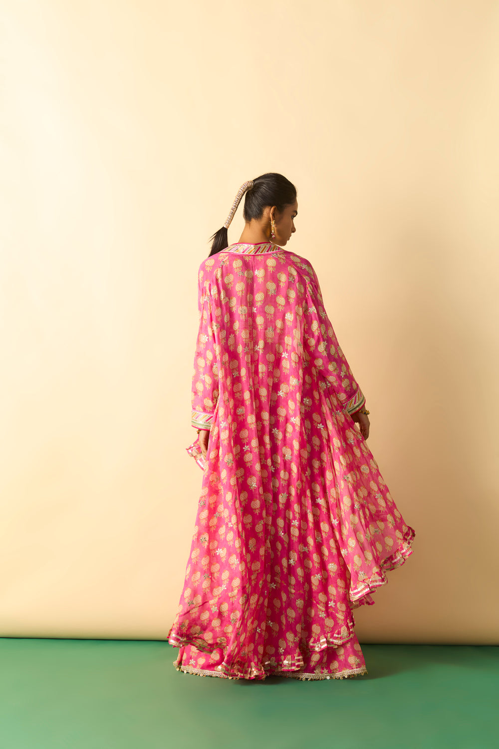 Dharika Cape Set