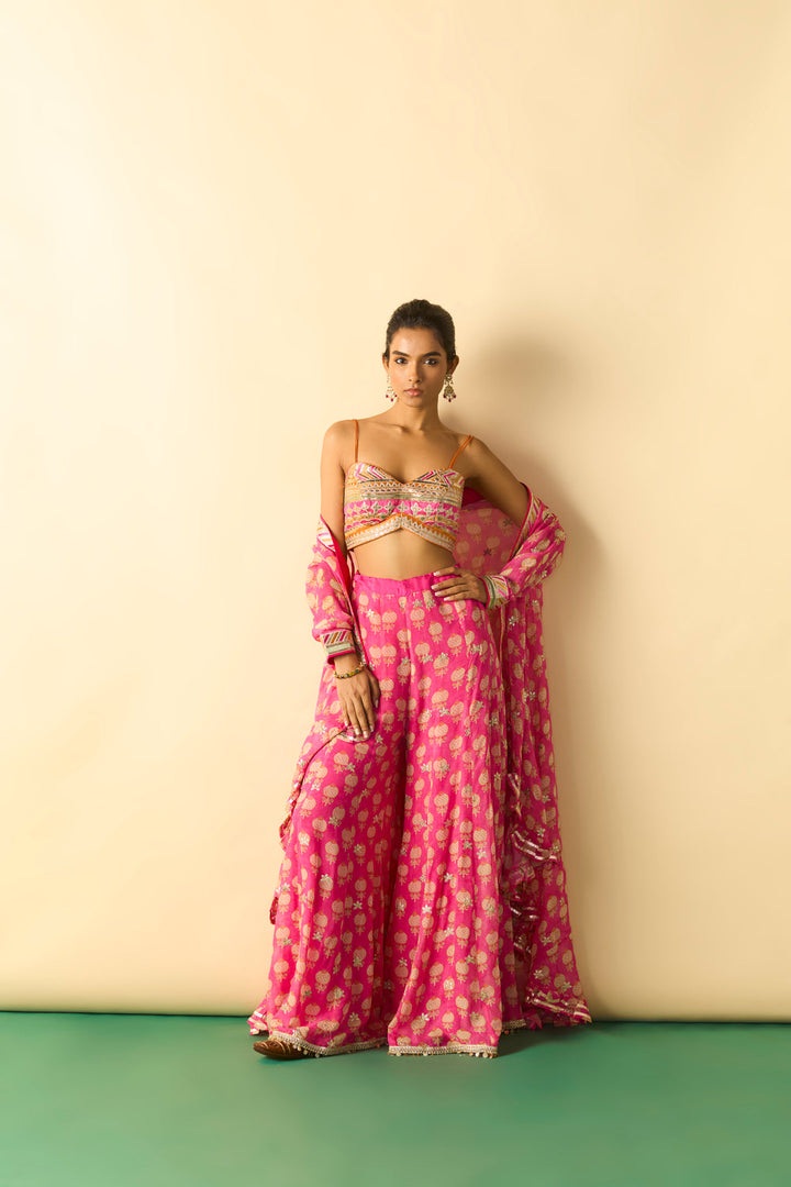 Dharika Cape Set