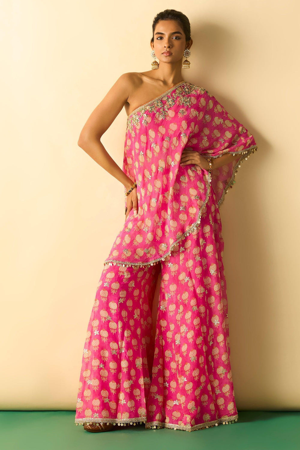 Chhavi One Shoulder Set
