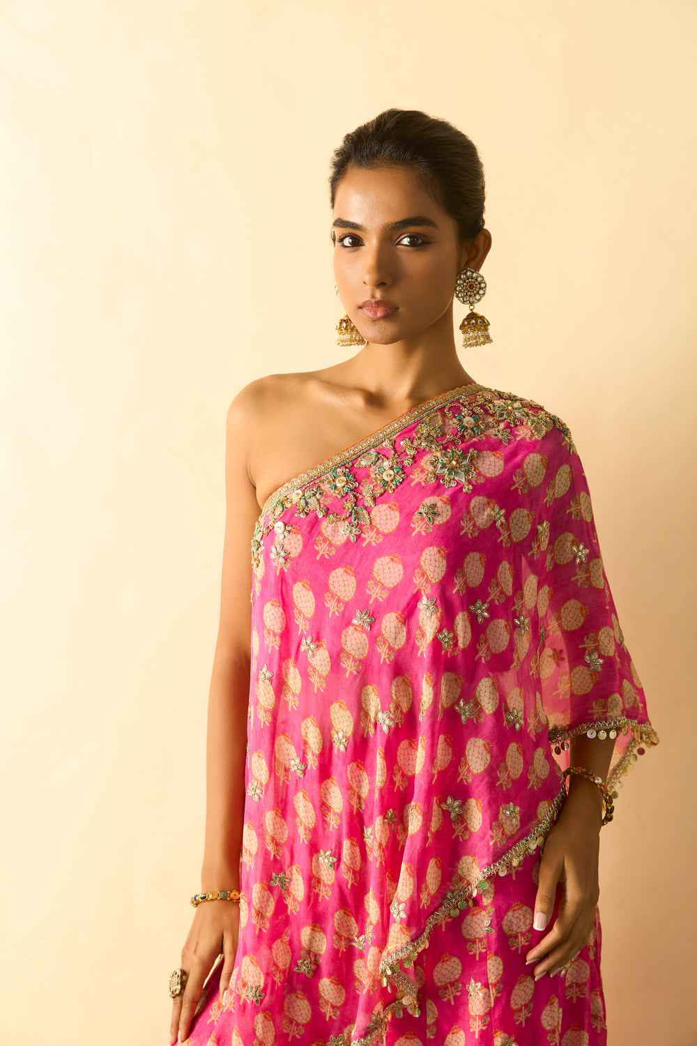 Chhavi One Shoulder Set