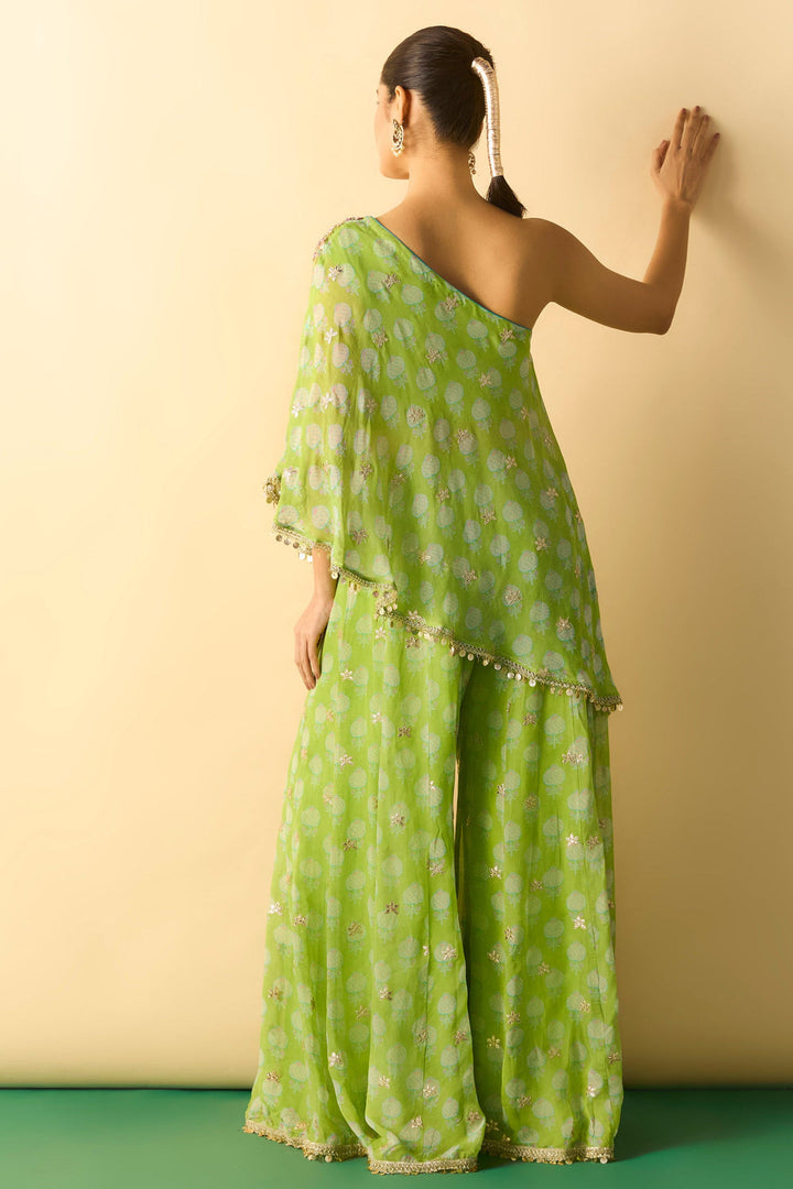 Chhavi One Shoulder Set