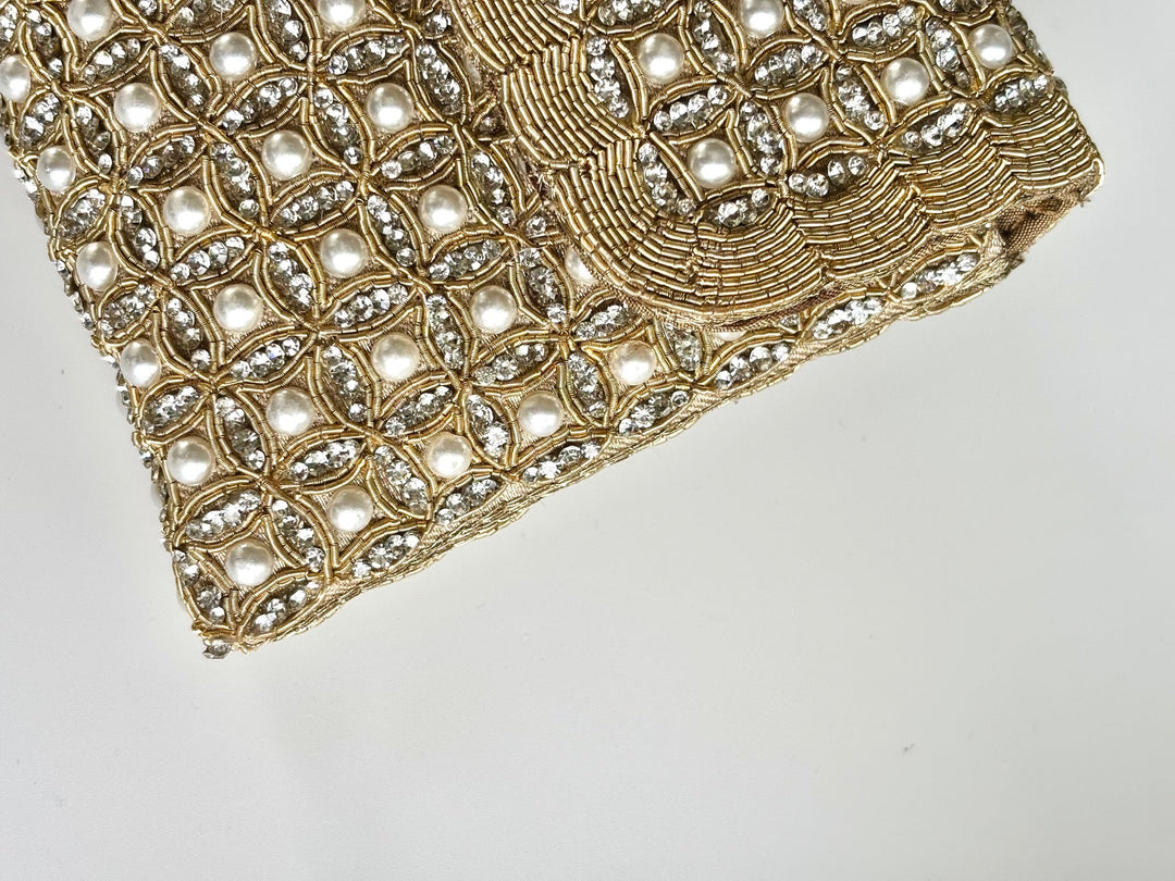 THE CARA CLUTCH