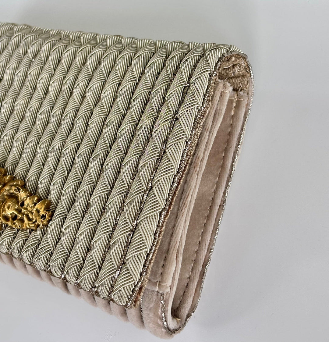 THE CORDA CLUTCH
