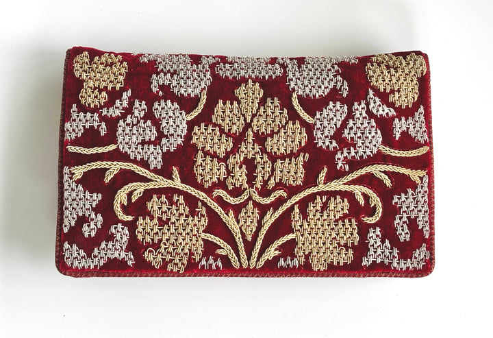 THE FIORELLA CLUTCH