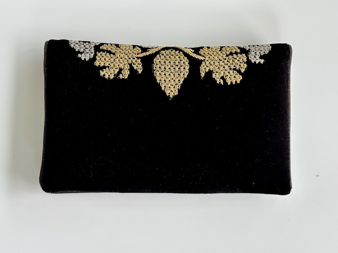 THE FIORELLA CLUTCH