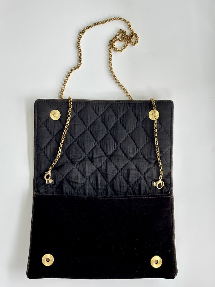THE FIORELLA CLUTCH