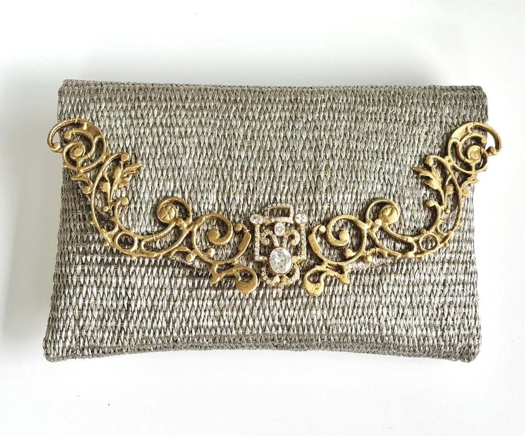 THE FIORA CLUTCH