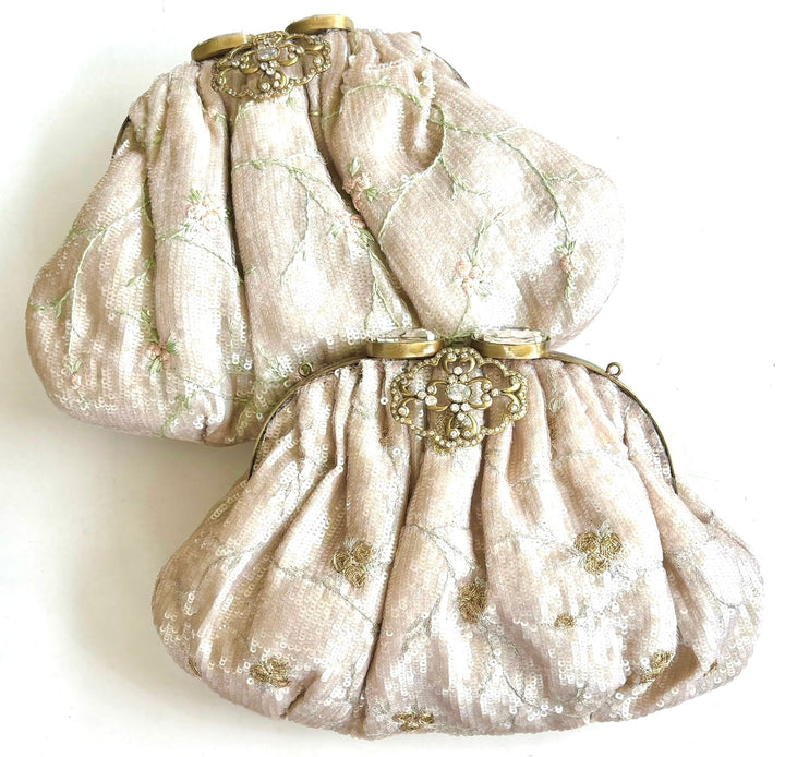THE MINI ROSES CLUTCH