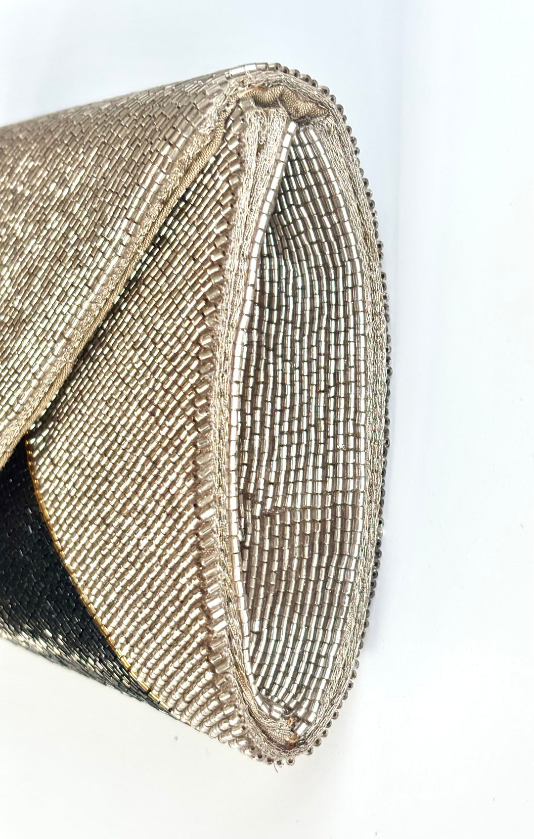 THE SAARINEN CLUTCH