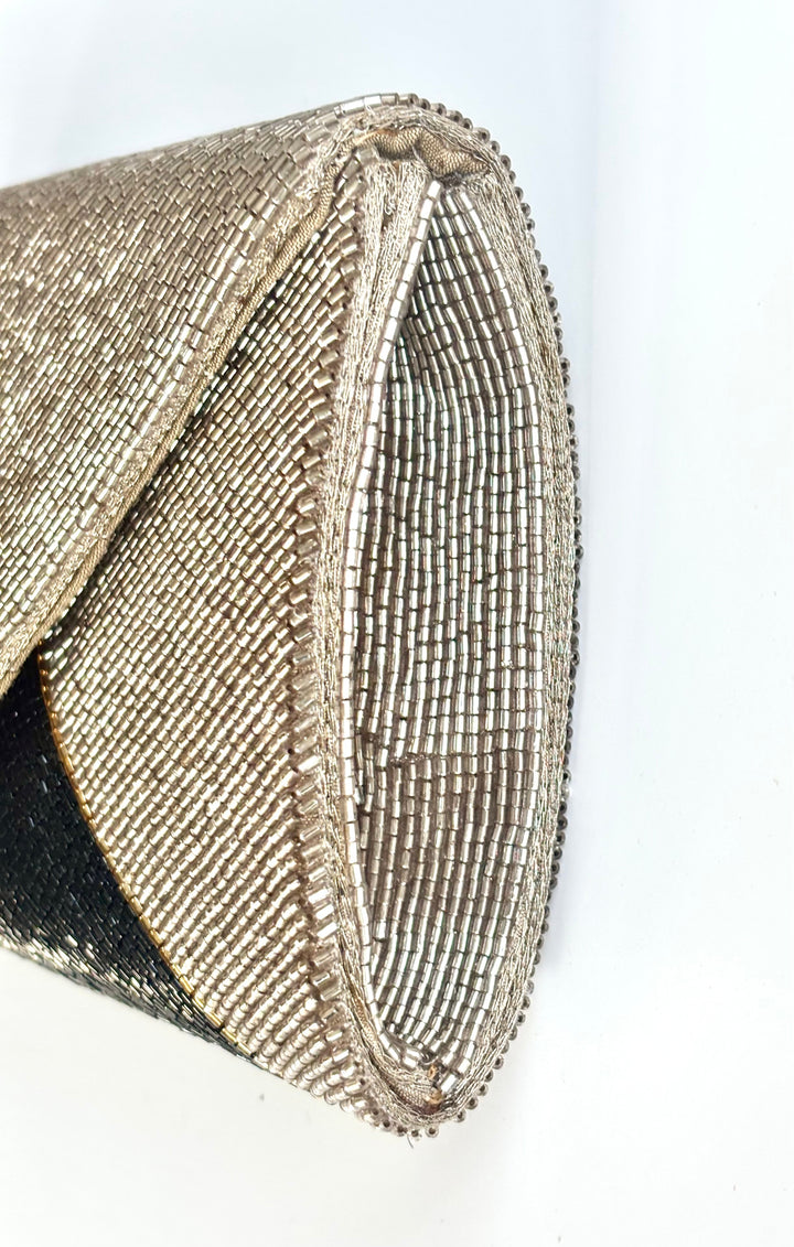 THE SAARINEN CLUTCH