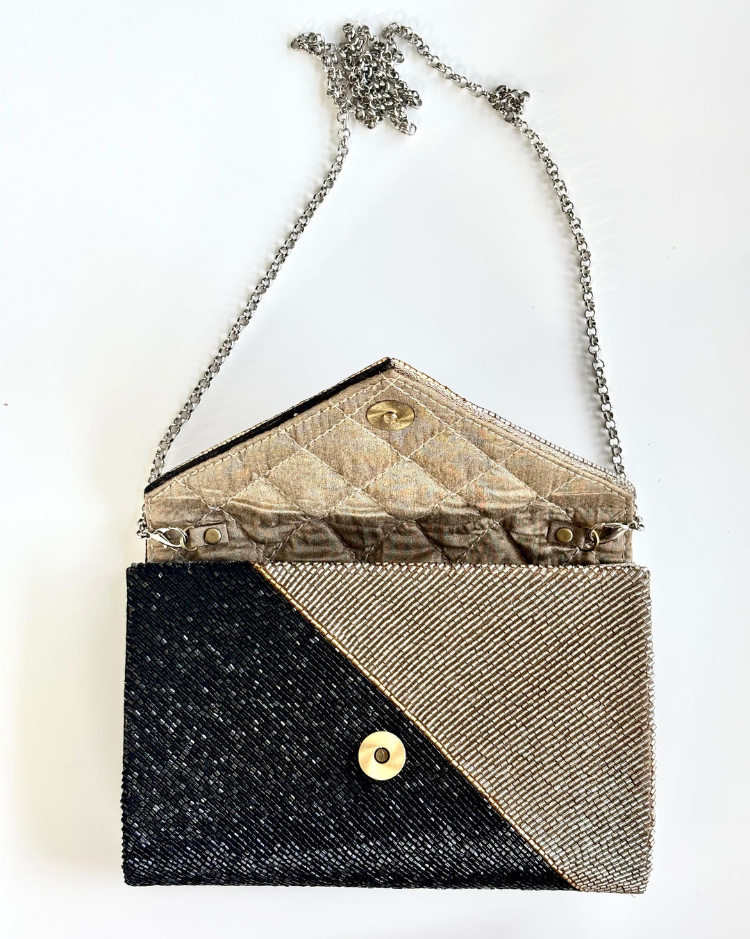 THE SAARINEN CLUTCH