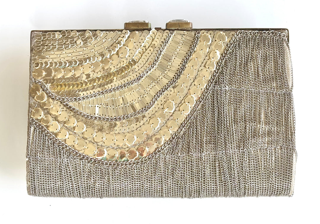 THE ARCHE CLUTCH