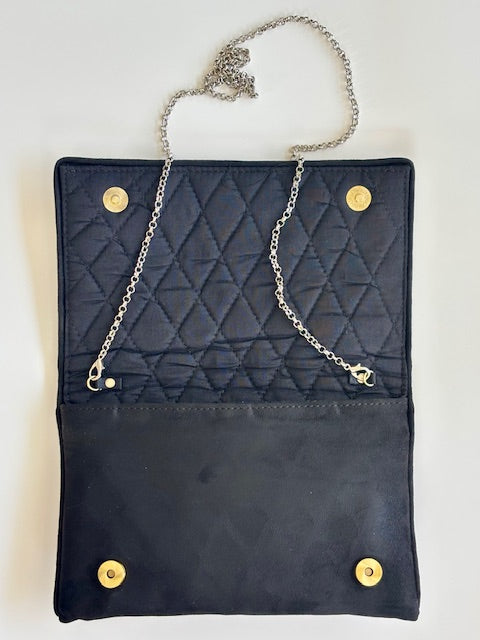 THE ARGYLE CLUTCH