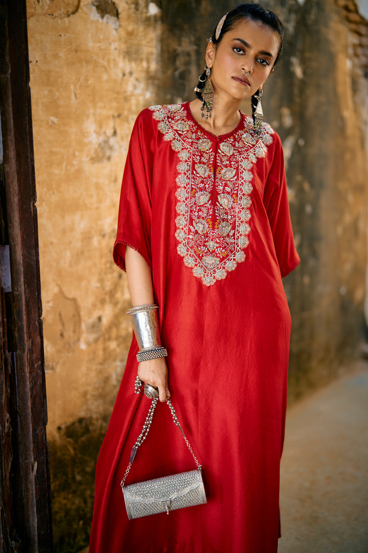 Red Kaftan