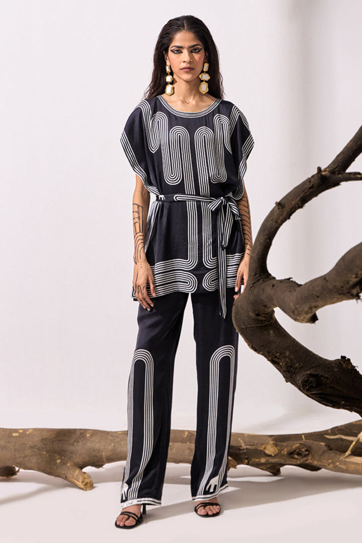 Thunder Kaftan