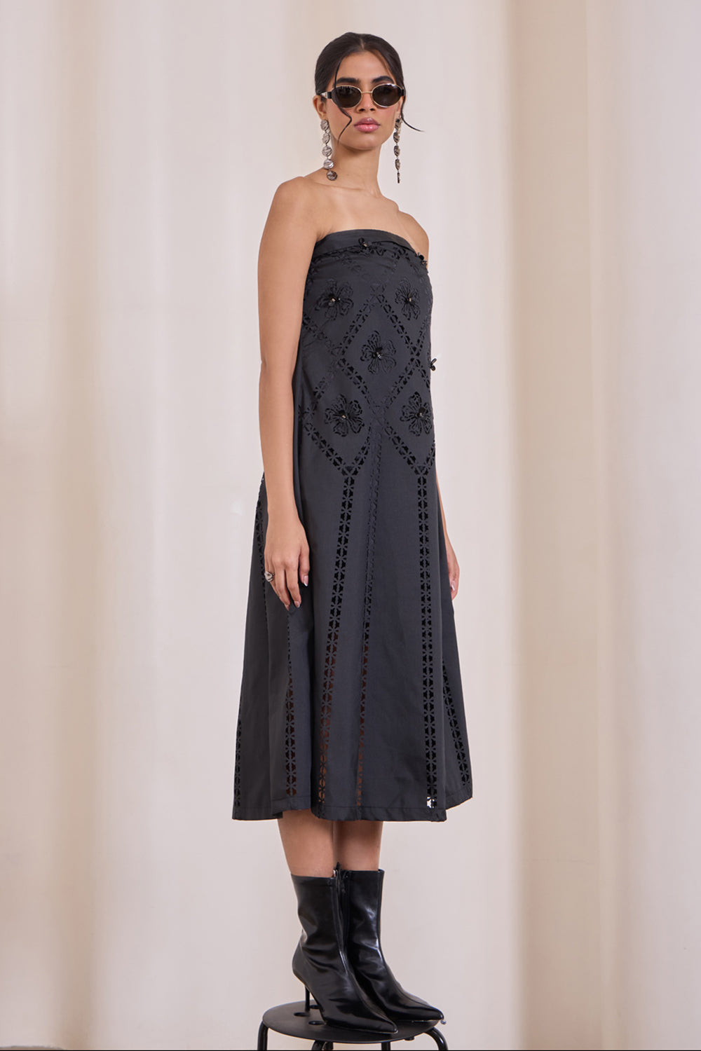 Noir Art-Cut Tube Dress