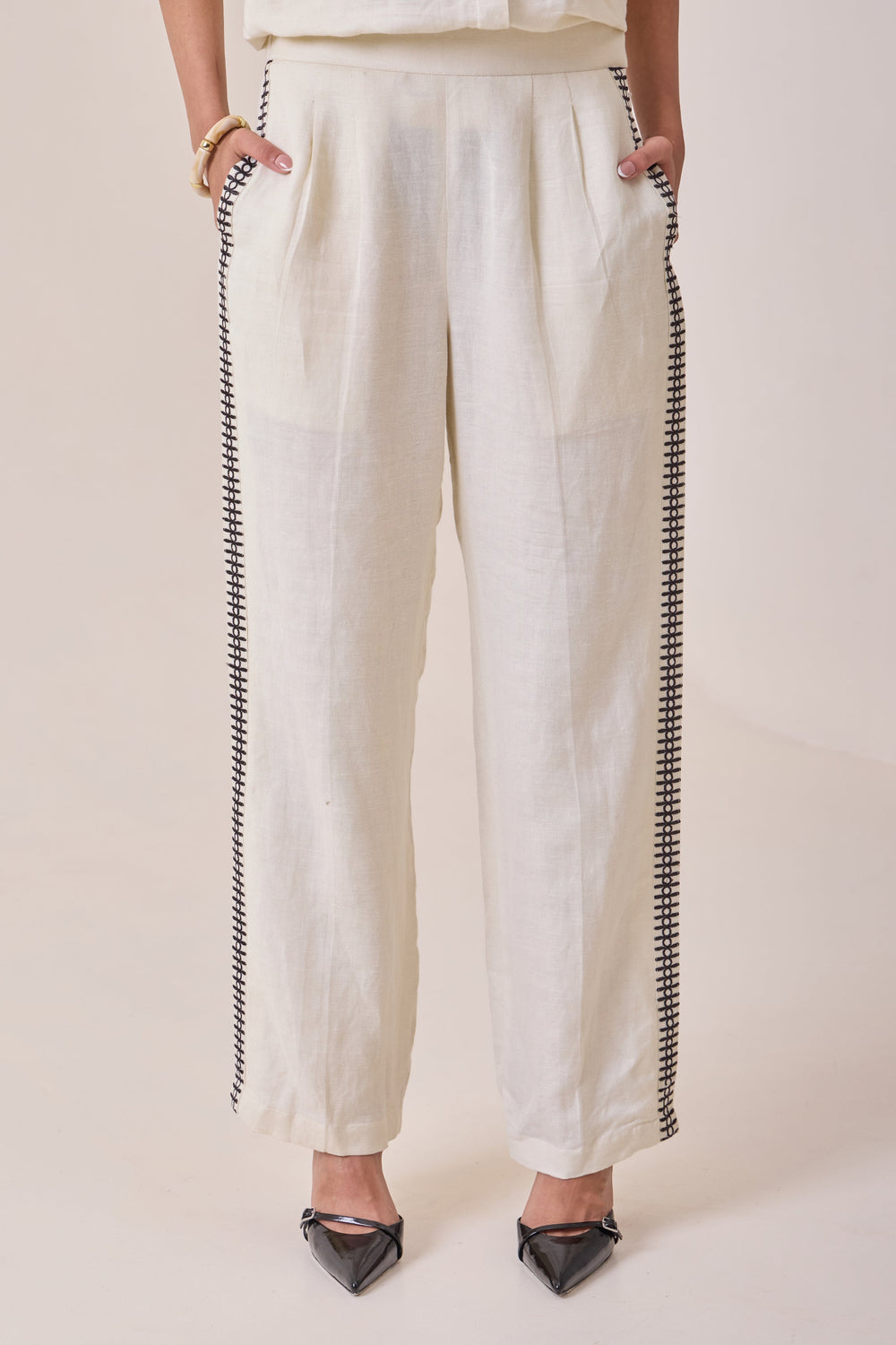 Linen Thread-Work Pants