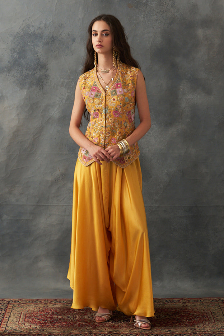 Yellow Jacket Set