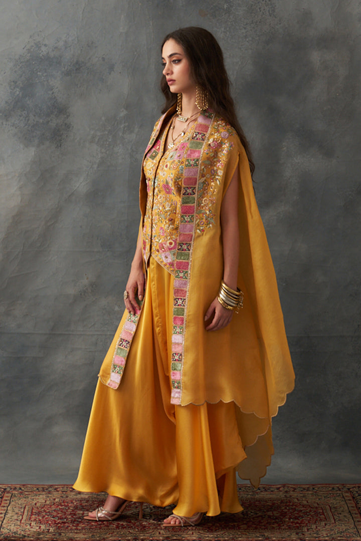 Yellow Jacket Set