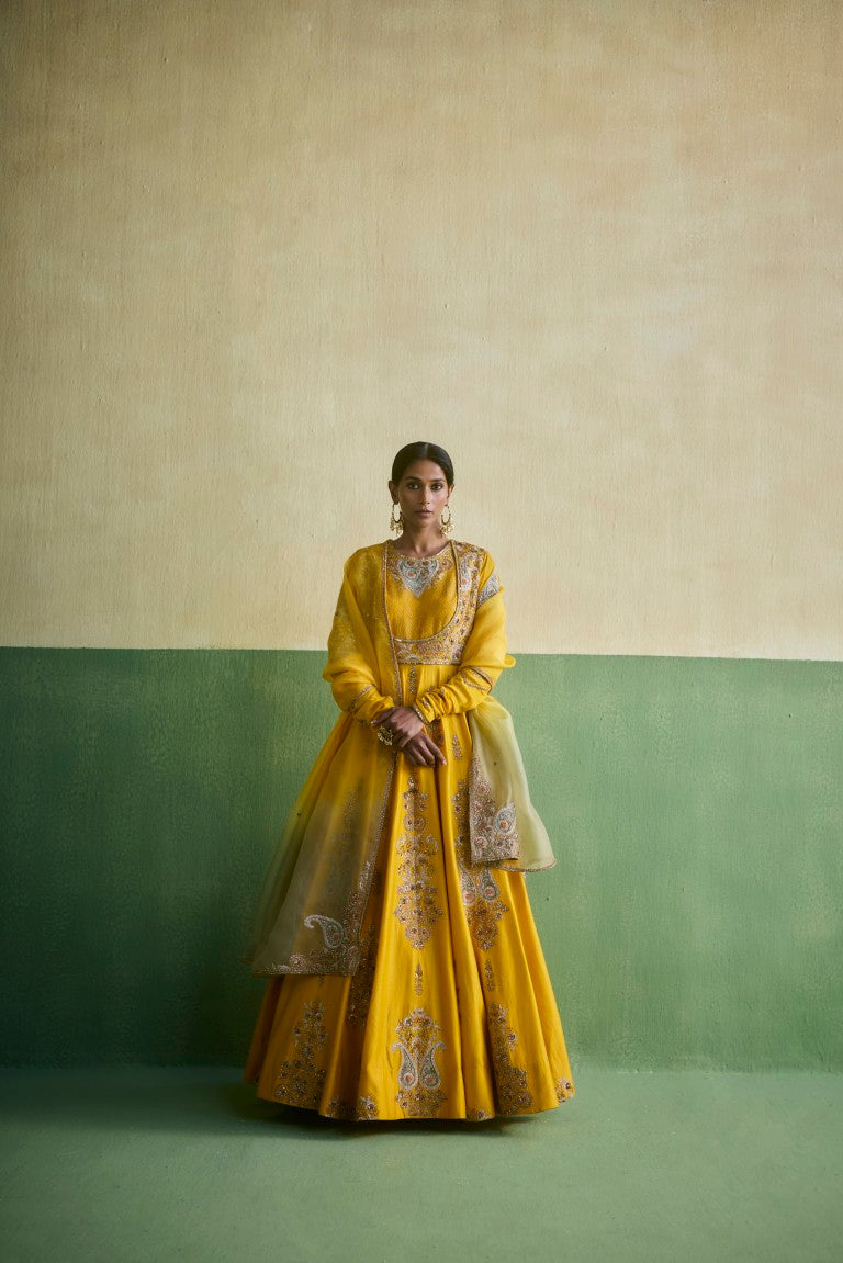 16 Kali Booti Kalidar With Ombre Dupatta