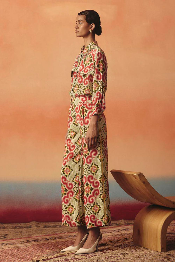 Tara Rivitted Shirt