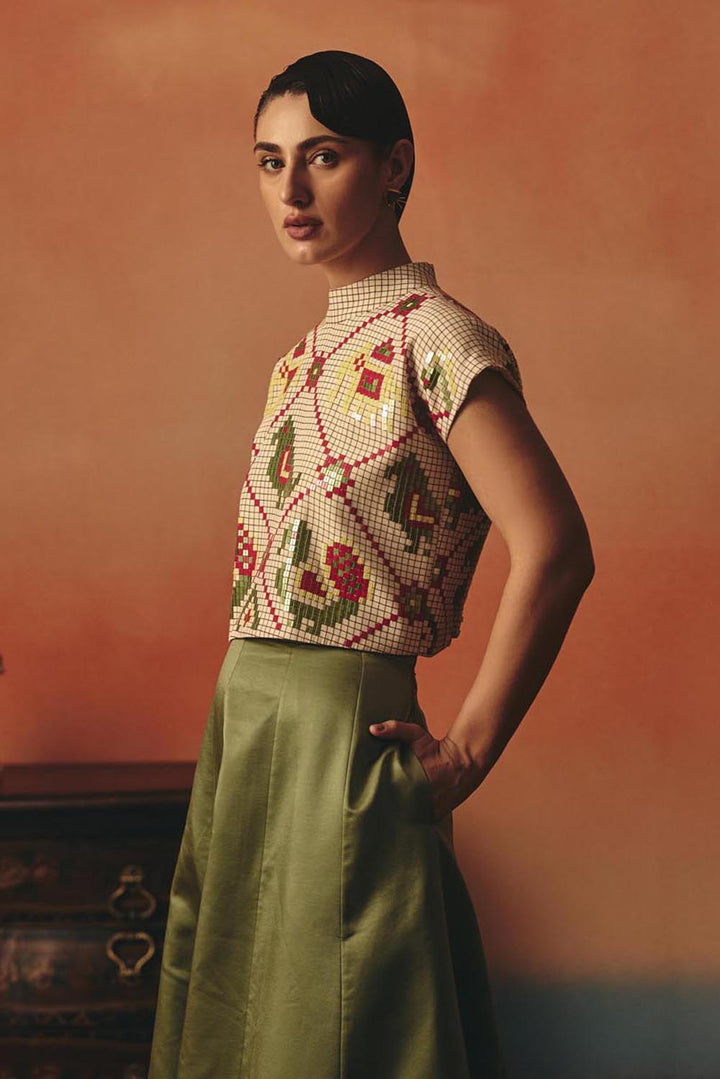 Tota Maina Crop Top