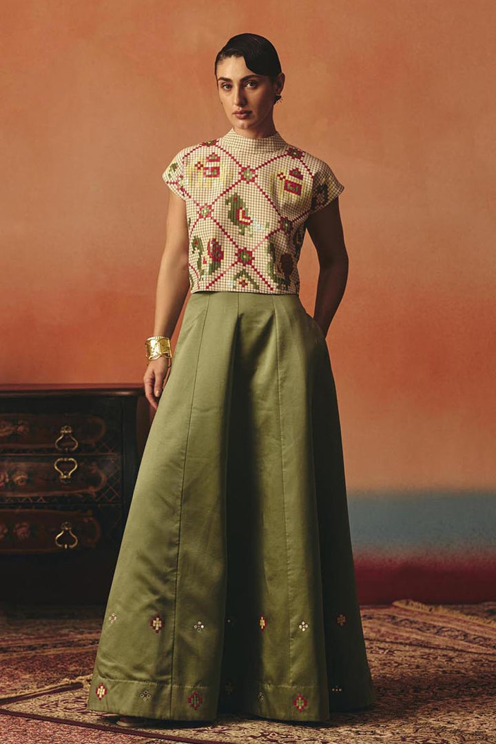 Tota Maina Crop Top