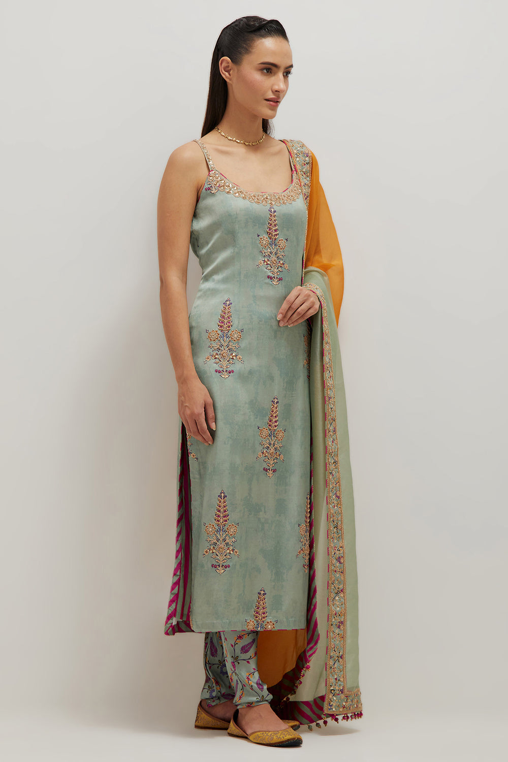The Noorani Kurti Set